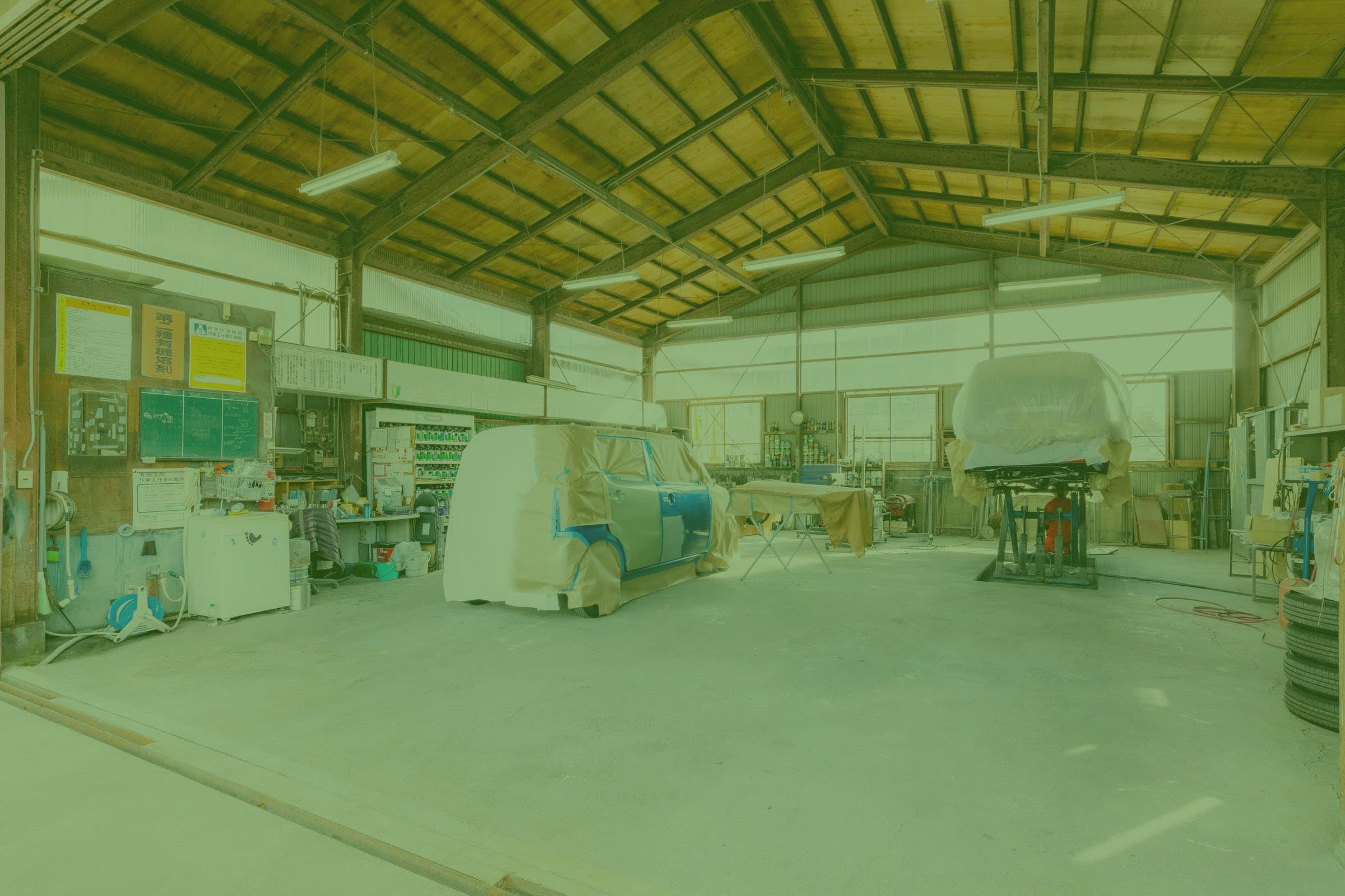 東亜自動車工業の工場内
